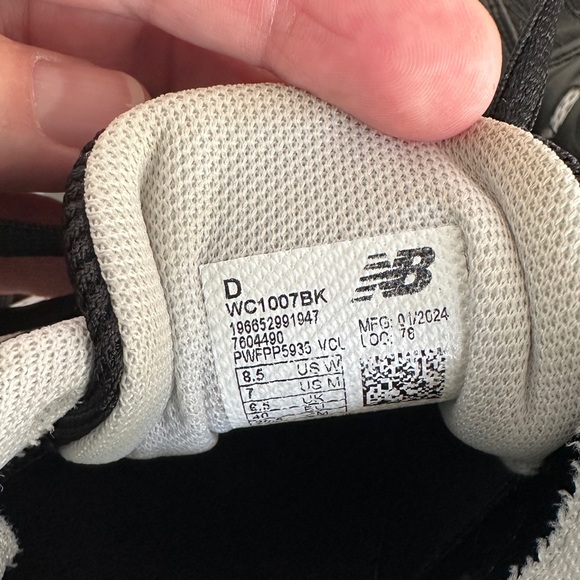 New Balance Pickleball shoes women’s 8.5 wide - Picture 5 of 5